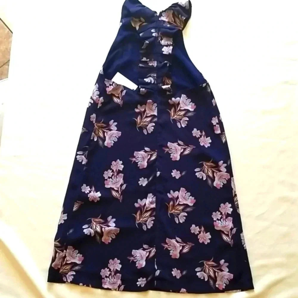 Sugar + Lips Floral razorback Dress - Picture 3 of 6